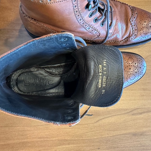 a.testoni Wing Tip Brogue Boots - Picture 6 of 12